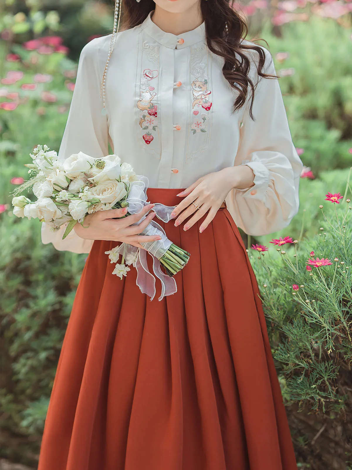 2PS 1950S White Cat Embroidered Long Sleeve Shirt And Orange Swing Skirt Suit