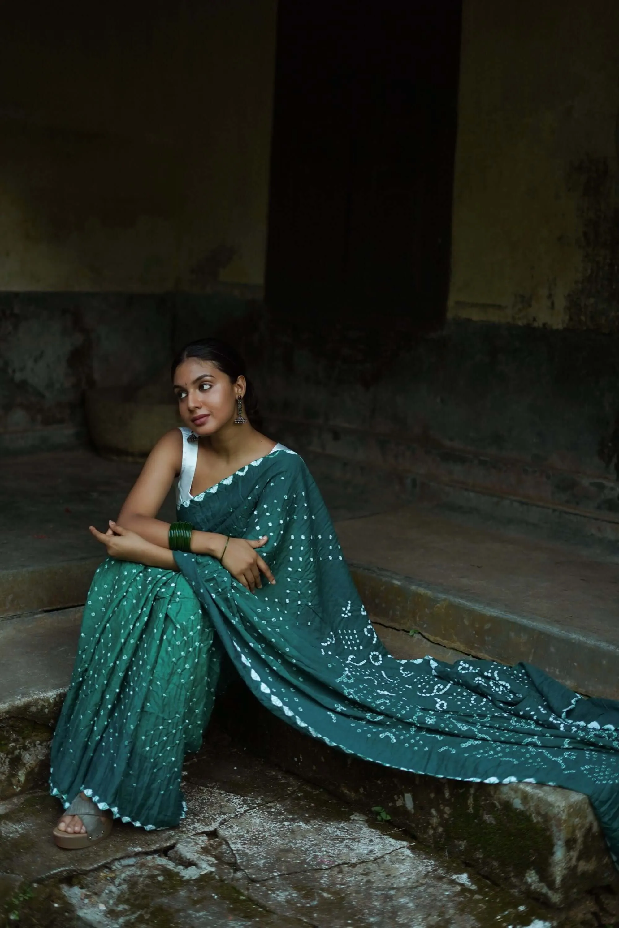 Boond - Bandhani green shaded Bandhani cotton saree