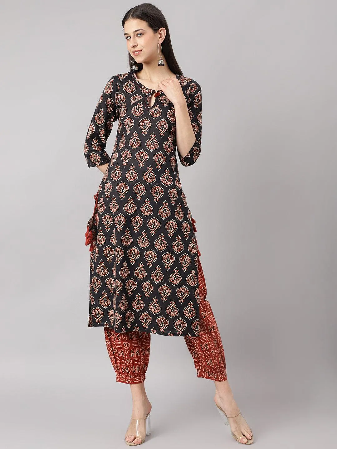 Divena Black and Red Cotton Buti Printed Kurta with hem Cuffed pant set