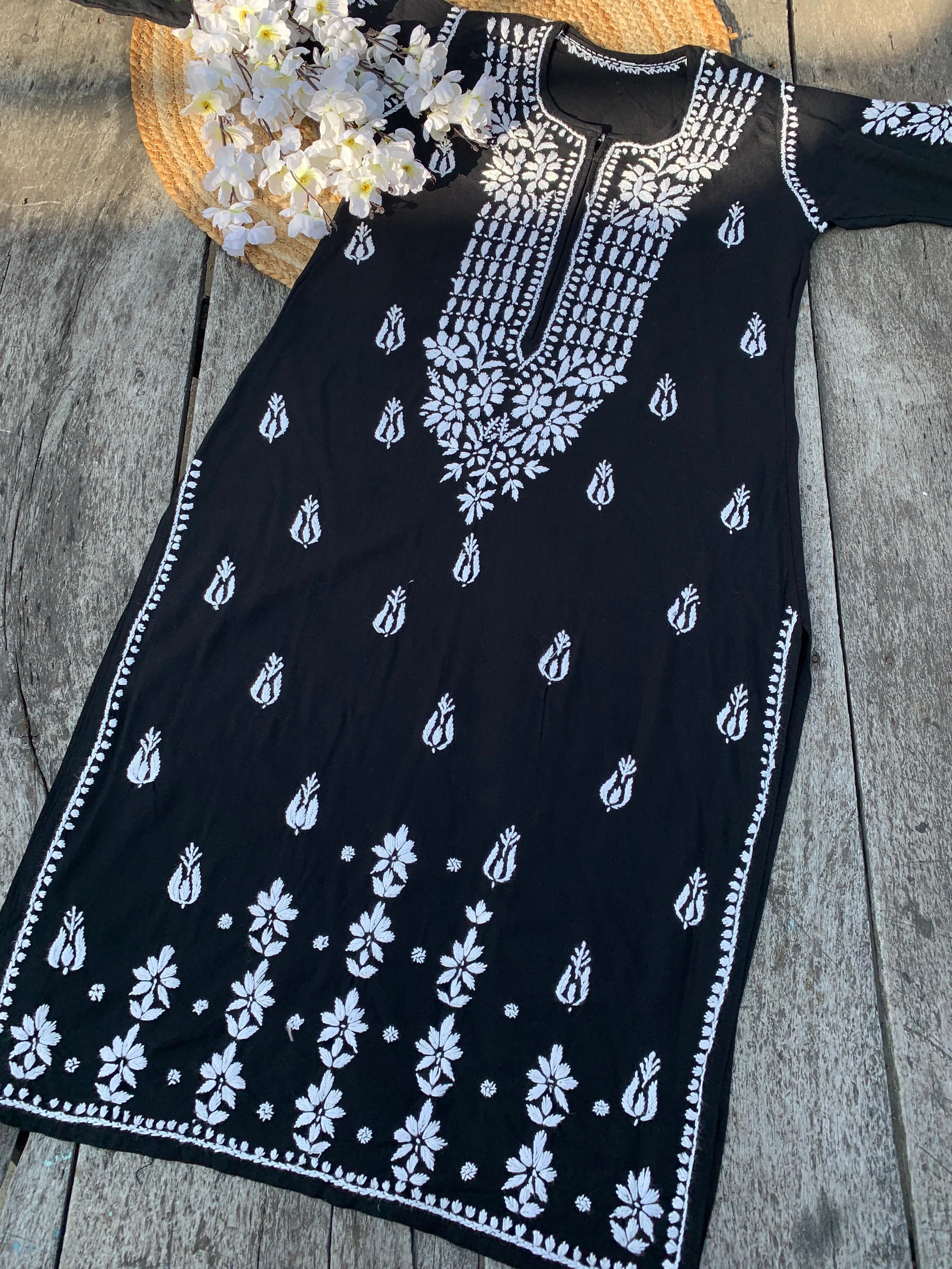 Dori Modal Chikankari Kurti