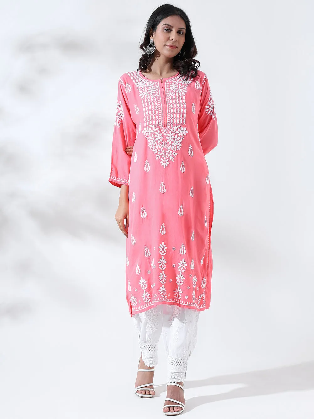 Dori Modal Chikankari Kurti