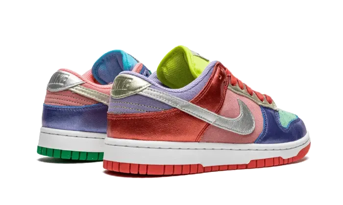 Nike Dunk Low Sunset Pulse