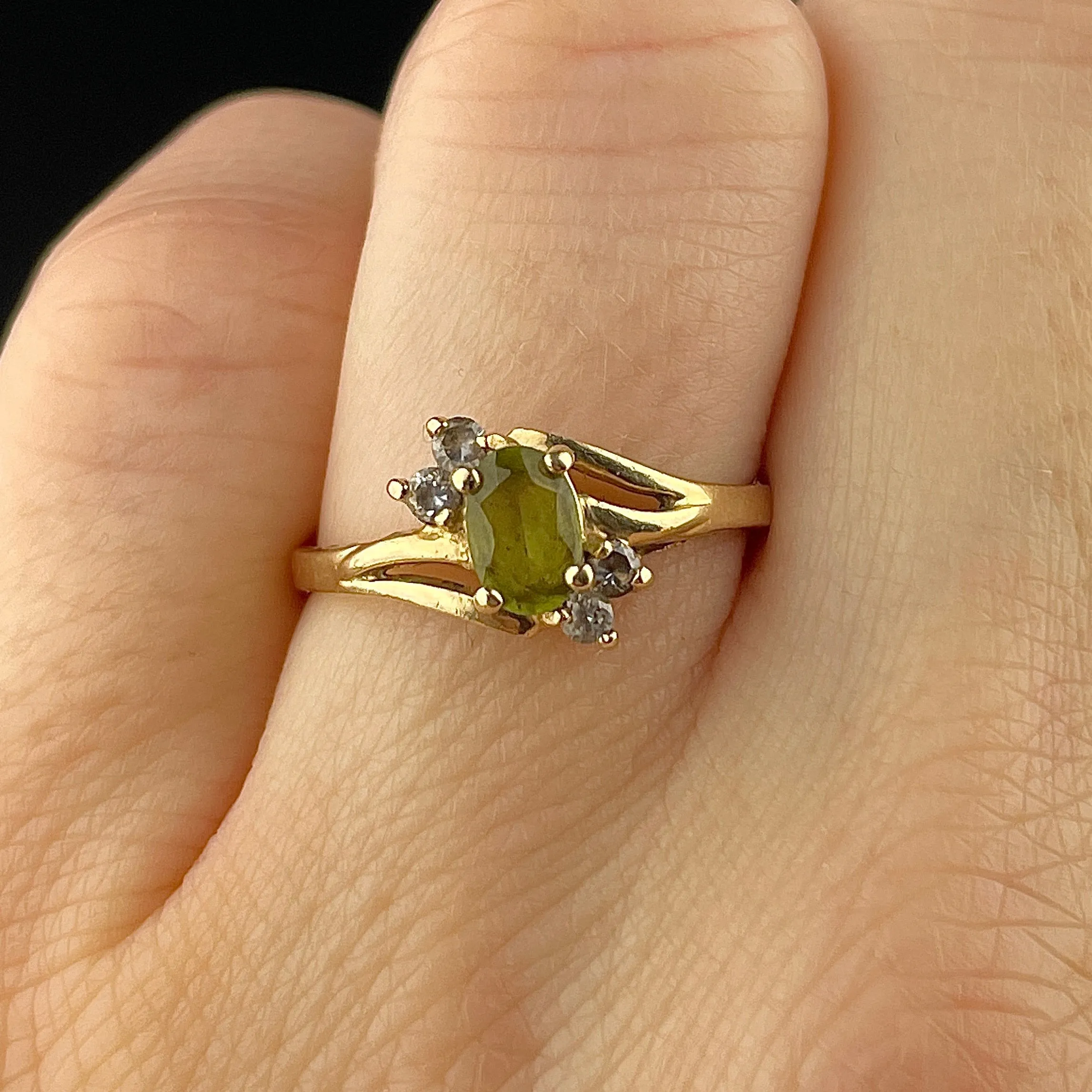 Vintage 10K Gold Peridot Modernist Promise Ring, Sz 6 3/4