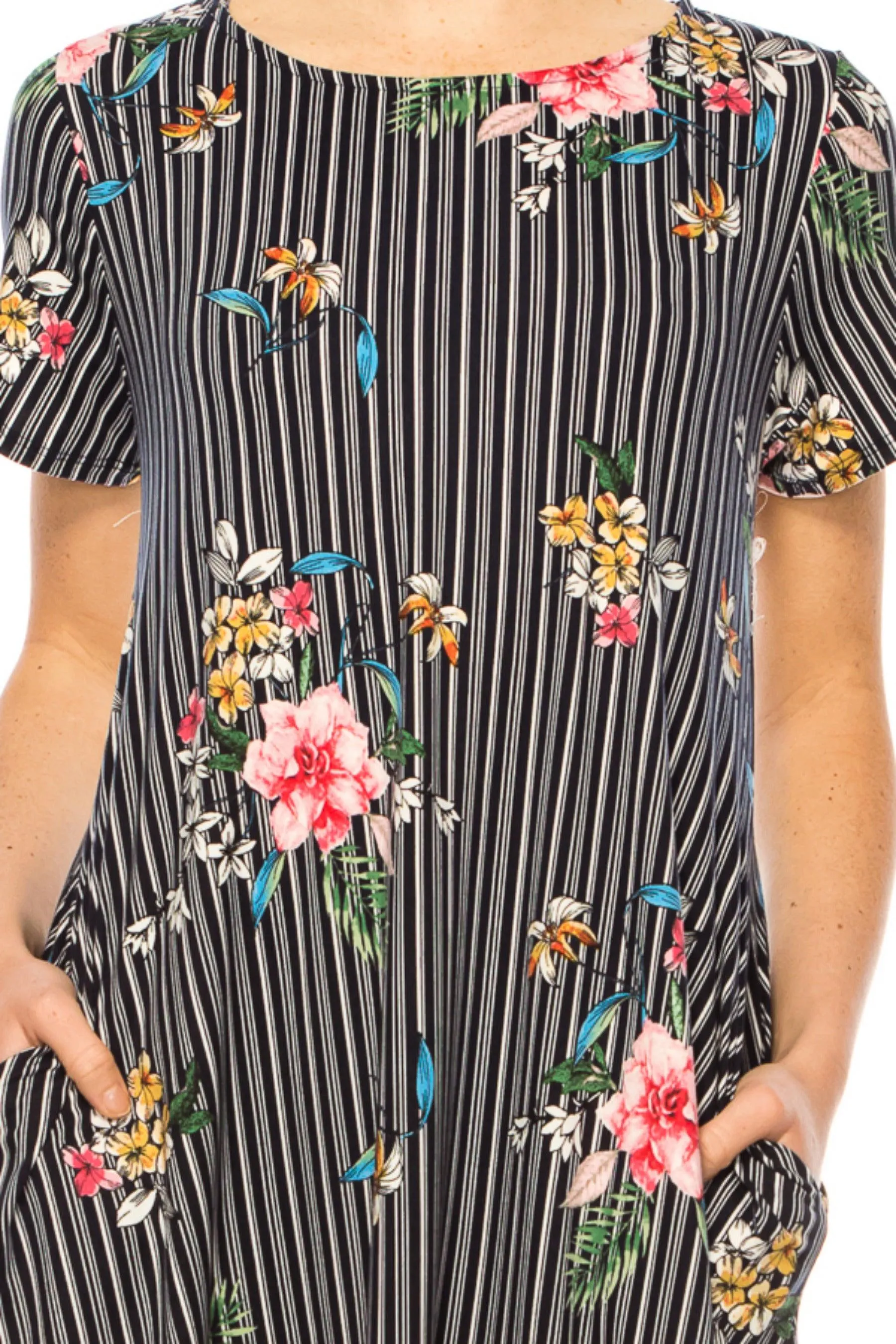 Women's Floral Short Sleeve Dress with Round Neckline and Side Pockets