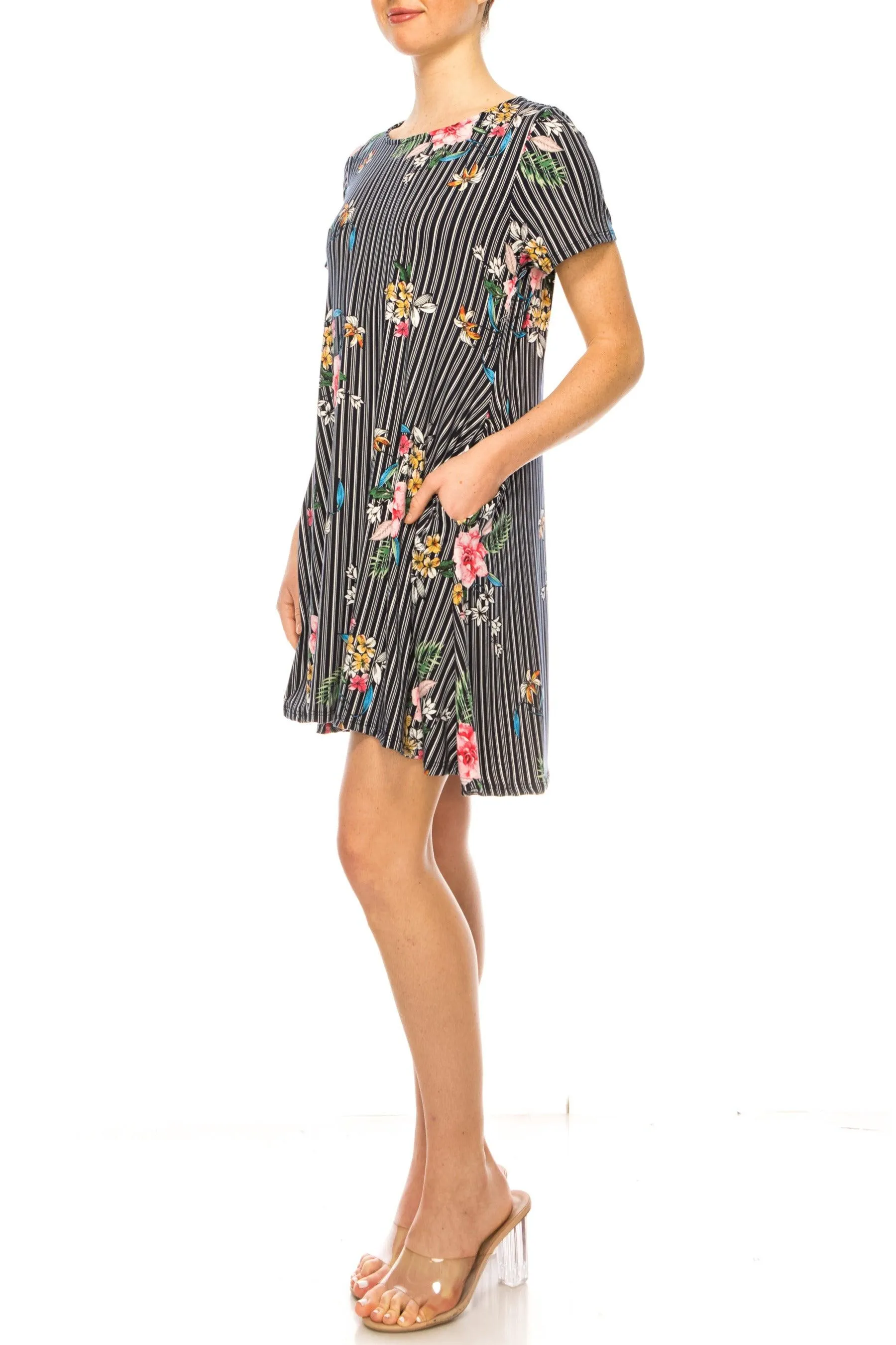 Women's Floral Short Sleeve Dress with Round Neckline and Side Pockets